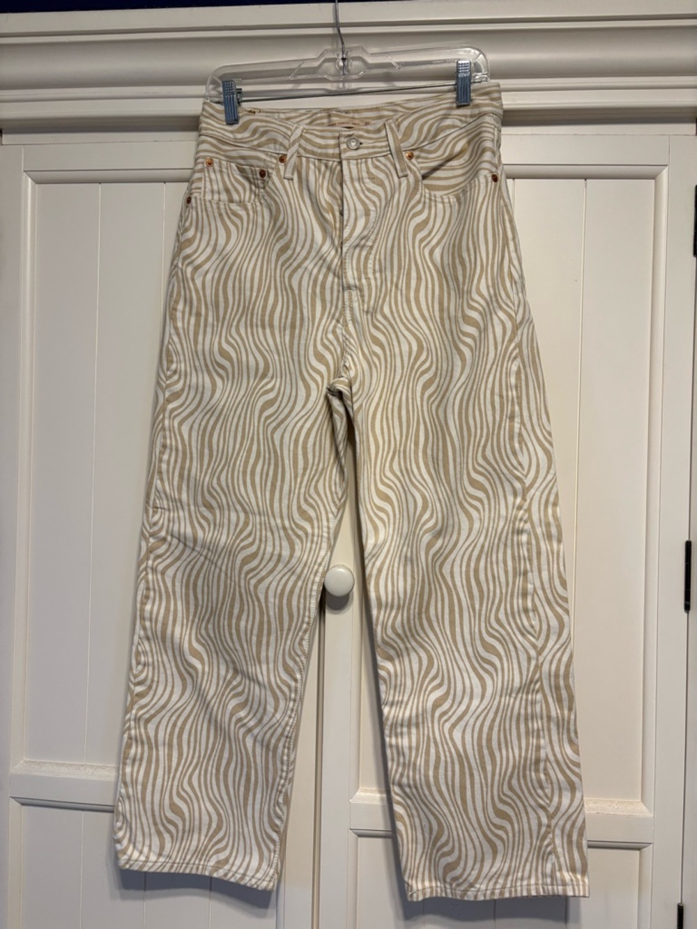 Levi's Cream and Tan Wave-Print Straight Leg Button-fly Jeans